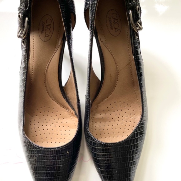 Spring Closet Deals - Picture 2 of 6